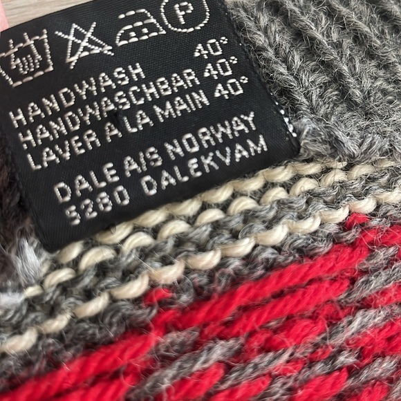 Dale of Norway sweater - Handknit wool. Sterling silver buttons. Preppy - Picture 5 of 10